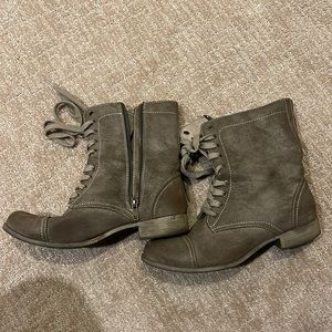 Ankle boots